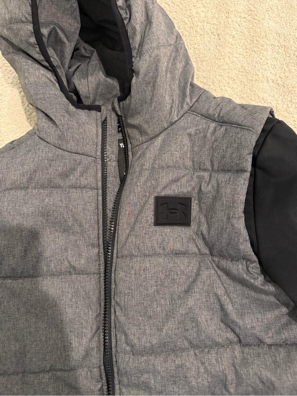 Under Armour Heather Gray Hooded Quilted Vest